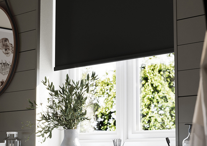 Oceana (Blackout), Noir - Motorised Roller Blind - Image 5